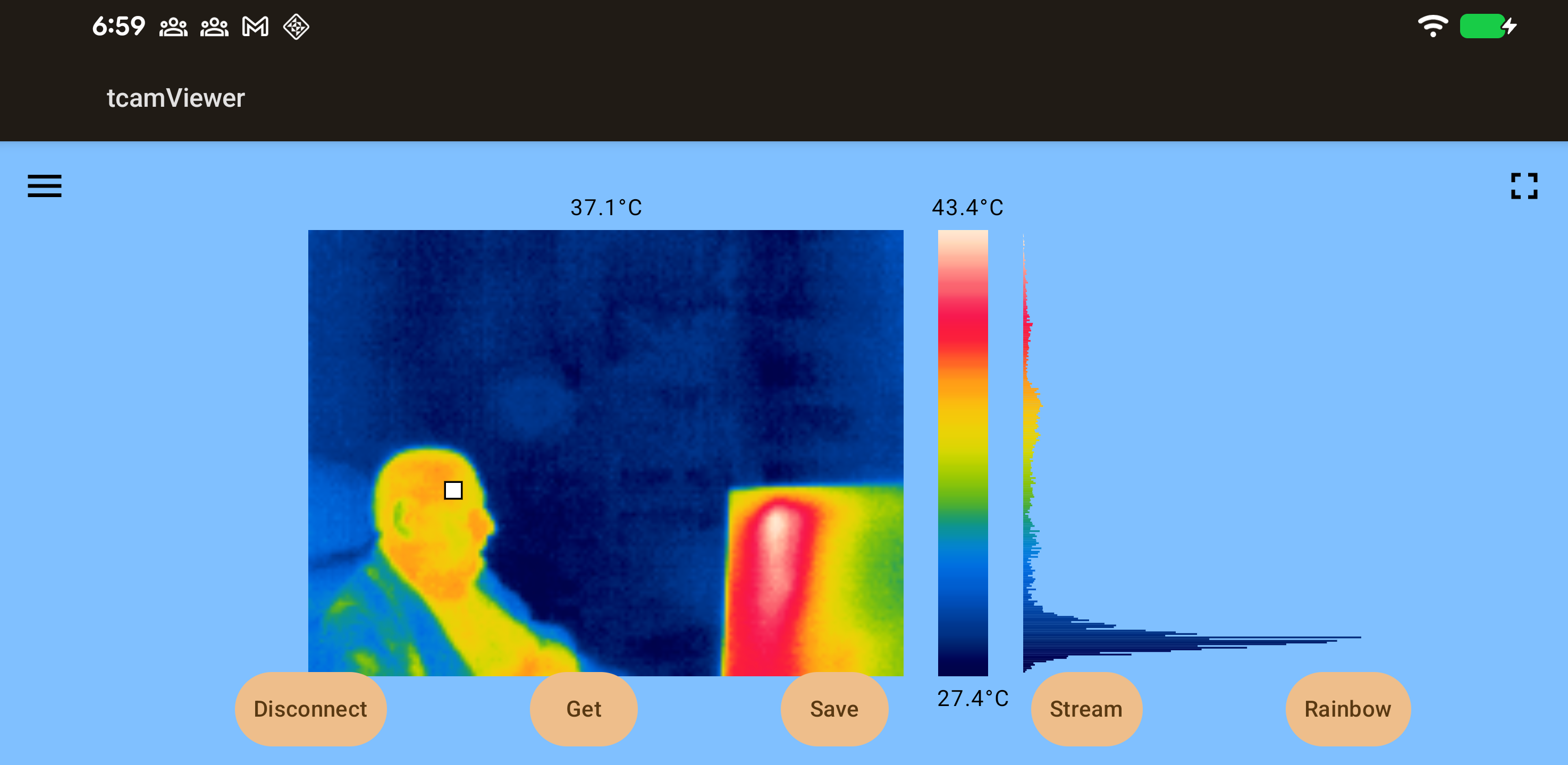 tCam Viewer showing a live thermal image in the Rainbow palette, with spotmeter reading and histogram